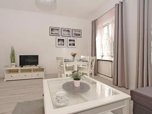 Apartament Kameralny Długa 50 - Image 1