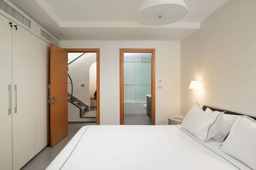 Luxury Duplex with Rooftop by FeelHome - Image 1