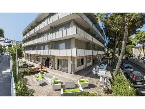 New Hotel Chiari - Image 1