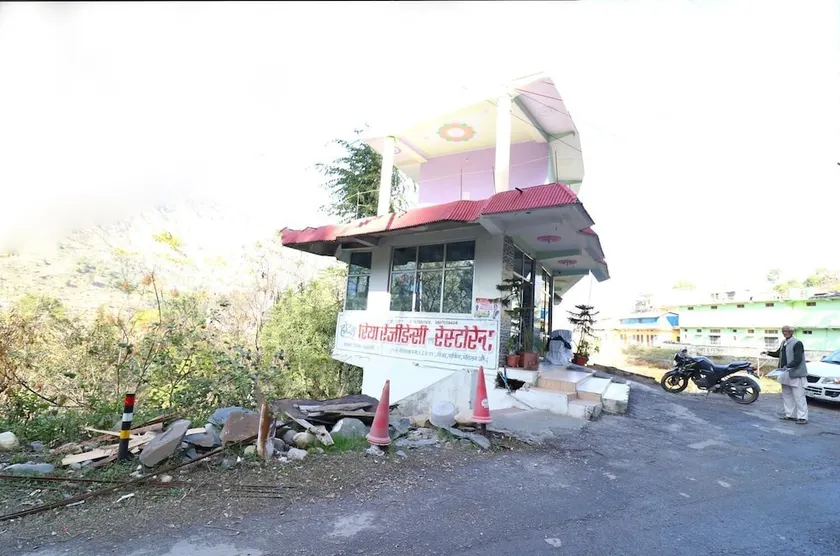 Hotel Riya Residency - Image 1