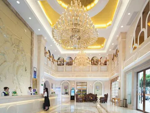 Vienna Classic Hotel Ganzhou Meilin - Image 1