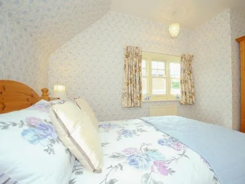 Cleeve Lodge Holiday Cottage - Image 1