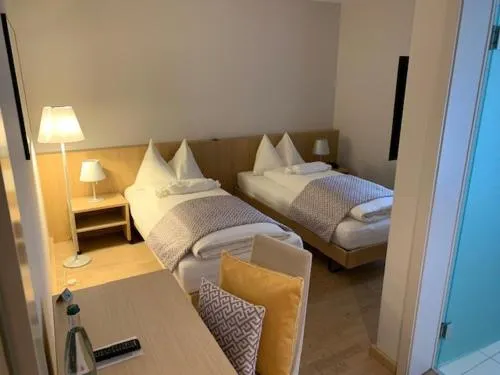 Hotel Jean-Jacques Rousseau - Image 1