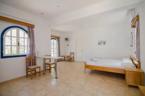 Koumbara Sunset Resort - Image 1