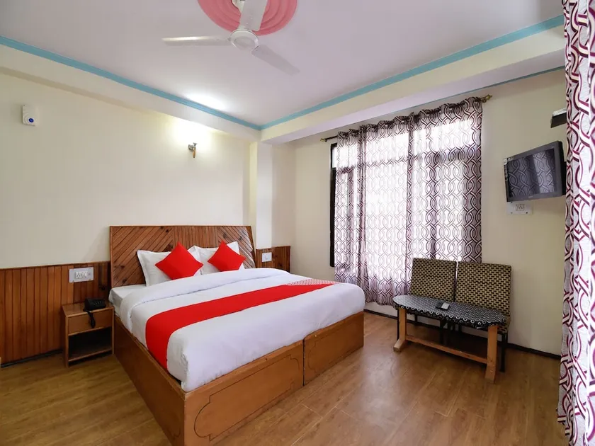 Hotel Kartik by OYO Rooms - Image 1