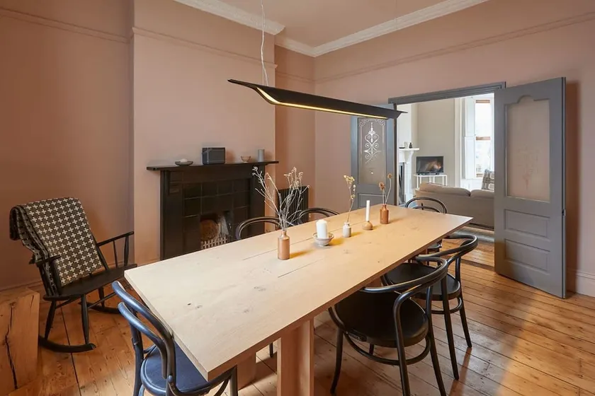 Host & Stay - Emerald Residence - Image 1