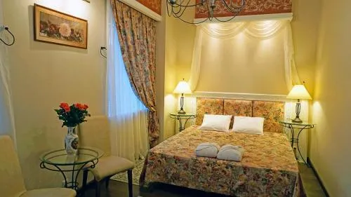 Eiropa Deluxe Hotel - Image 1