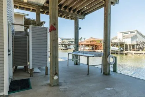 Waterfront Haven - Beautiful Bay Home with 2 Boat Slips! - Image 1