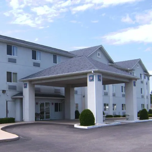 Astoria Inn Hotel - Image 1