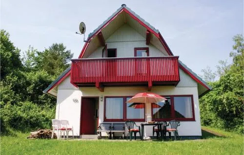 Three-Bedroom Holiday Home in Kirchheim Niederaula - Image 1