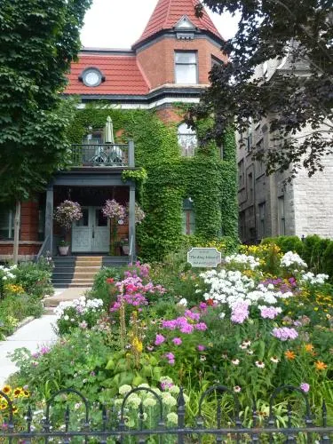 Auberge King Edward Bed and Breakfast - Image 1