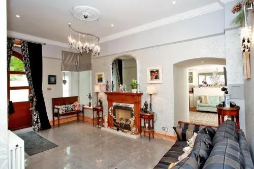 Luxury Scottish Apartment - Image 1