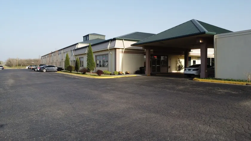 Rodeway Inn - Image 1