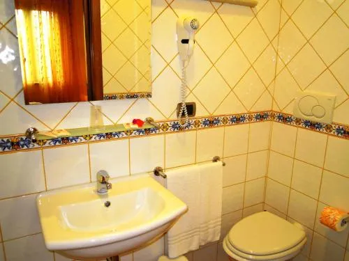 Loremar - Image 1