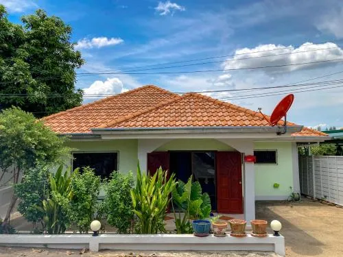 THAIGO Comfort Stay - 3 Bedroom Private House in Central Kanchanaburi - Image 1