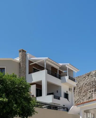 Marys Beachfront Villa - Image 1
