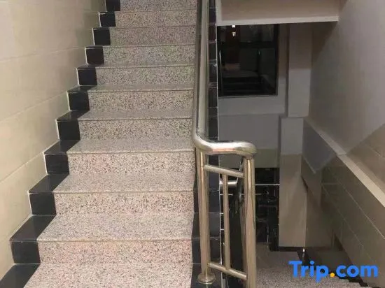 Fumin Ruixin Hotel - Image 1
