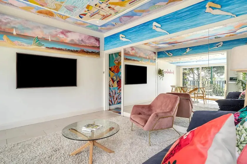 Harbourside Pad With Waterfront Views - Image 1