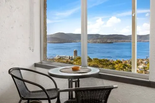Spectacular Views One Bedroom Unit - Image 1