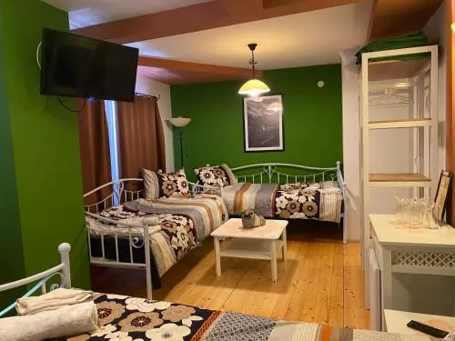 House Cun - Image 1