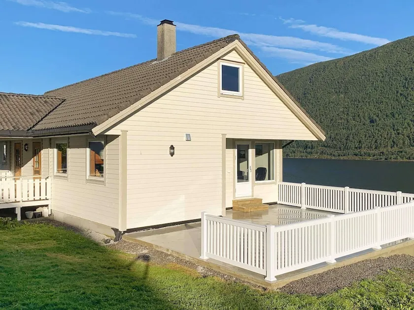 12 Person Holiday Home in Alfoten - Image 1