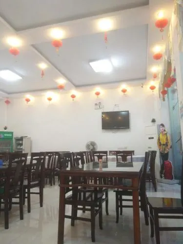 Hui Lai Hotel - Image 1