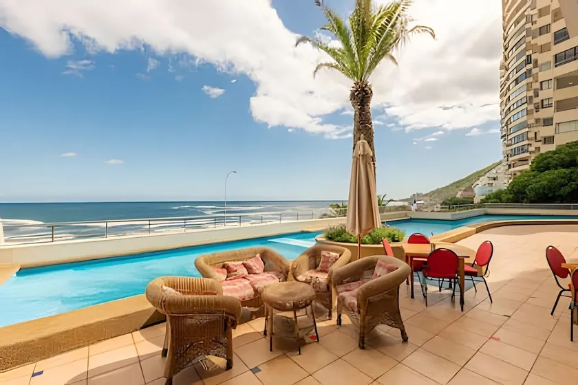 Oceana Suites Playa Cochoa - Image 1