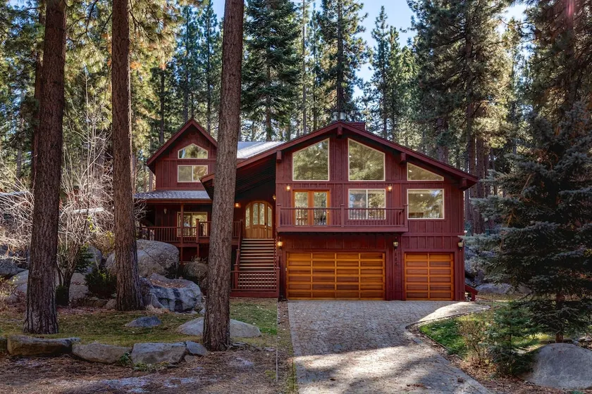 Silver Rock Lodge by Lake Tahoe Accommodations - Image 1