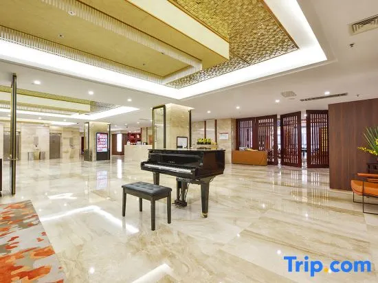 HongYi Bayshore Hotel - Image 1