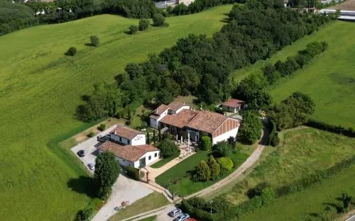 Bed & Breakfast Corte Delle Rose - Image 1