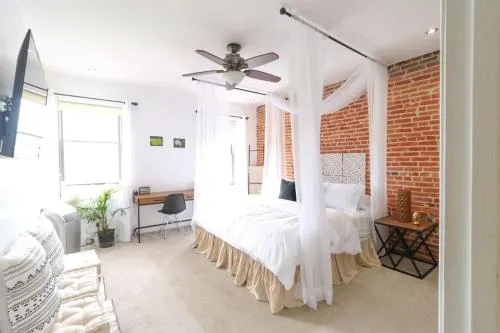 The hidden paradise home studio - Image 1