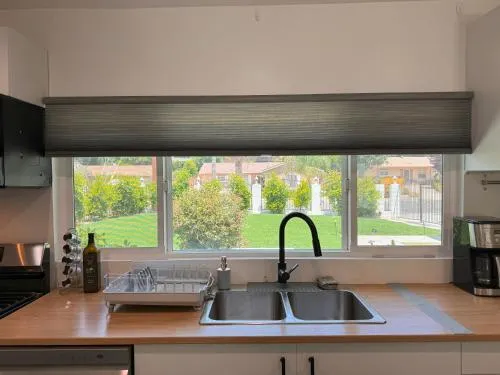 Fully remodeled 1 bedroom house with massive yard - Image 1