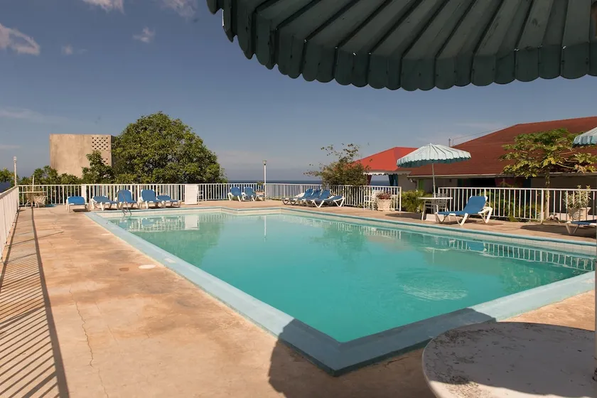Cool Breeze Beach Studio - Image 1