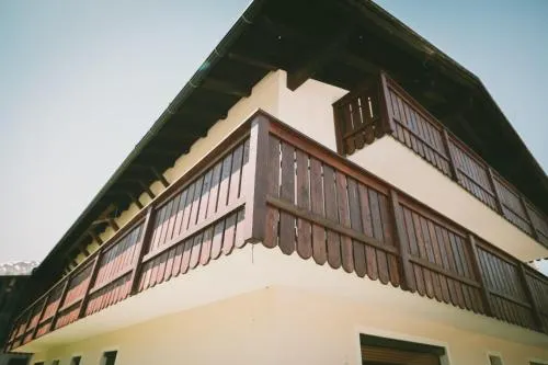 Sennhof Apartments - Image 1