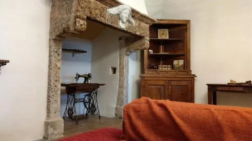 Antica Roccia - Image 1