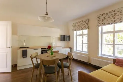 Allee Apartments - Image 1