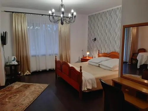 Fantazja Restauracja Noclegi - Image 1