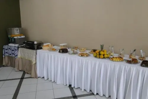 Arrastão Premium Plaza Hotel - Image 1