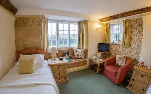 Warren House B&B - Image 1