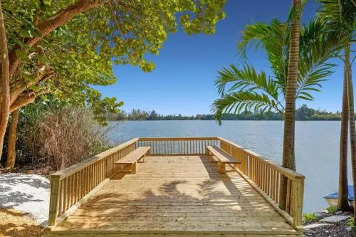 Lake House Unit 2 By Pmi - Image 1