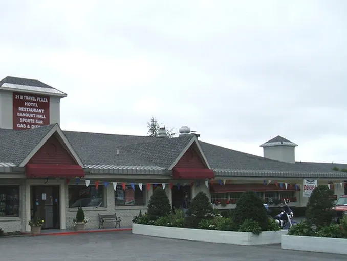 Red Carpet Inn Coxsackie - Image 1