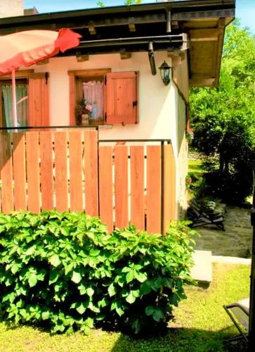 Casa Bucaneve & Ciclamino - YourLakeComoHome - Image 1