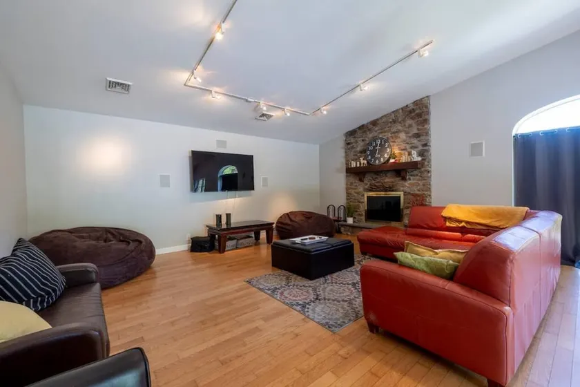 Tiny House 2 5 hrs NYC and Boston Waterfront Wifi - Image 1