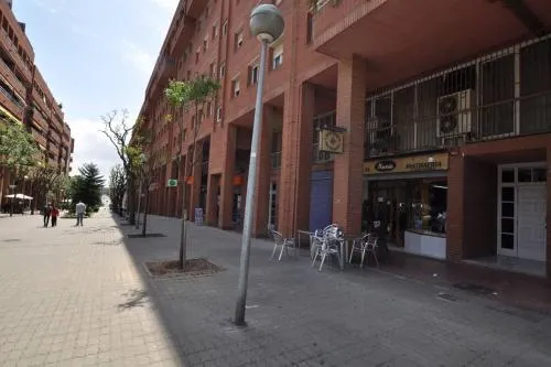 Apartment Free Parking Near Barcelona - Image 1
