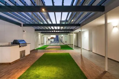 Perth Apartment - Image 1