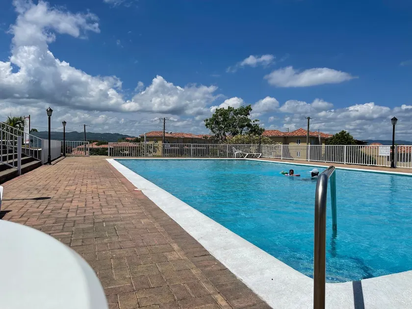 Montego Bay-Island Escape-Free-Shuttle - Image 1