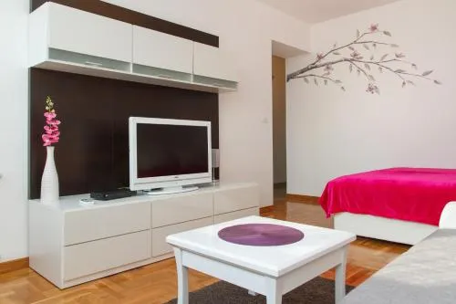 Stay In Apartments - Image 1