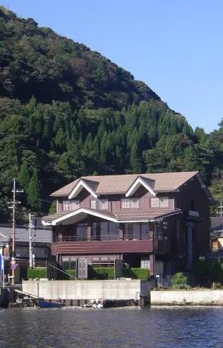 湖上館パムコ - Image 1