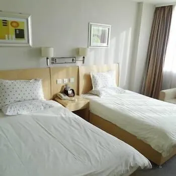 Hua Cheng Hotel - Image 1