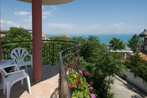 Vromos Guest Rooms - Image 1